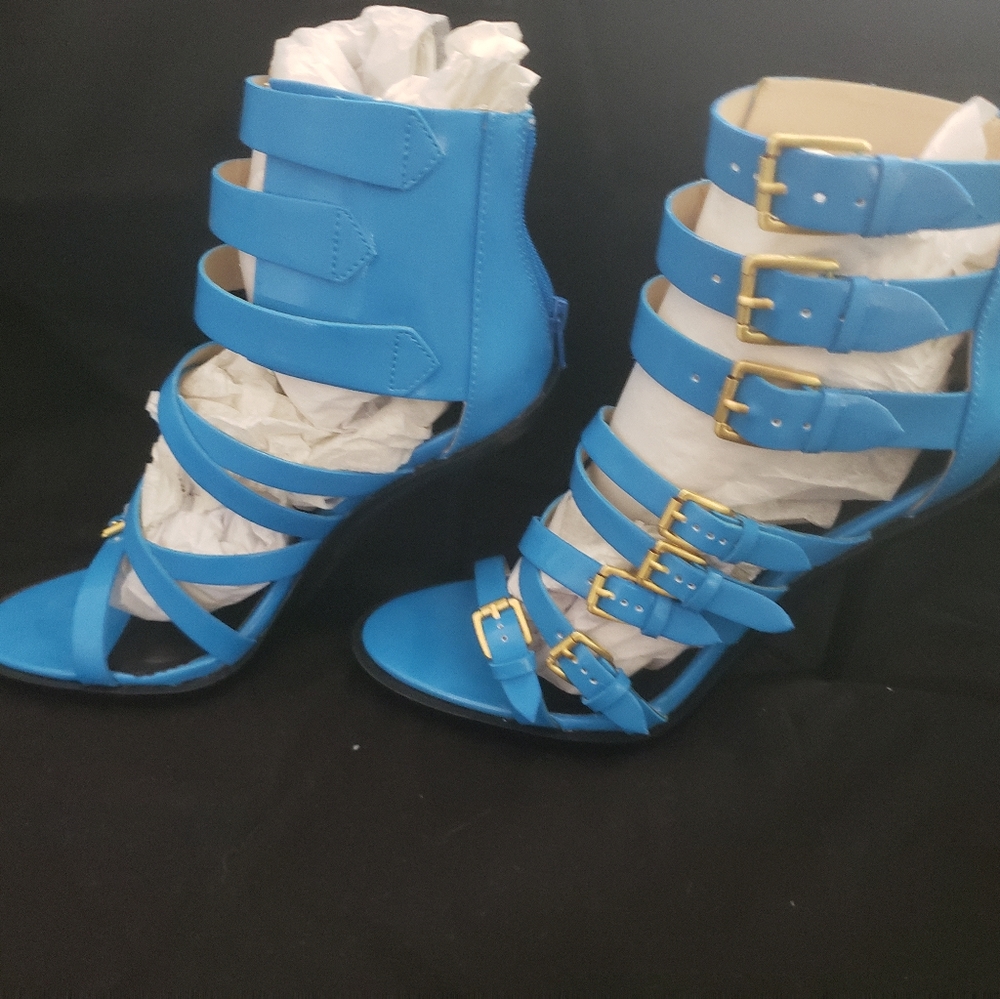 Shoes - Picture 3 of 3